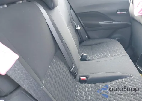 2021 Nissan Kicks Sv Xtronic Cvt из США, поврежденный, VIN 3N1CP5CV0ML565910